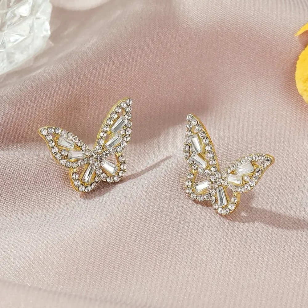 💎 New 18K gold plated CZ Crystal Butterfly 🦋 Earrings